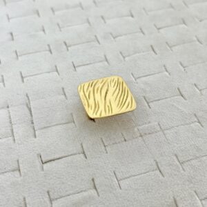 انگشتر مربع