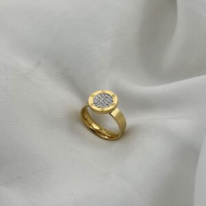 انگشتر نگینی